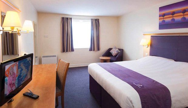 Premier Inn Taunton Central מראה חיצוני תמונה